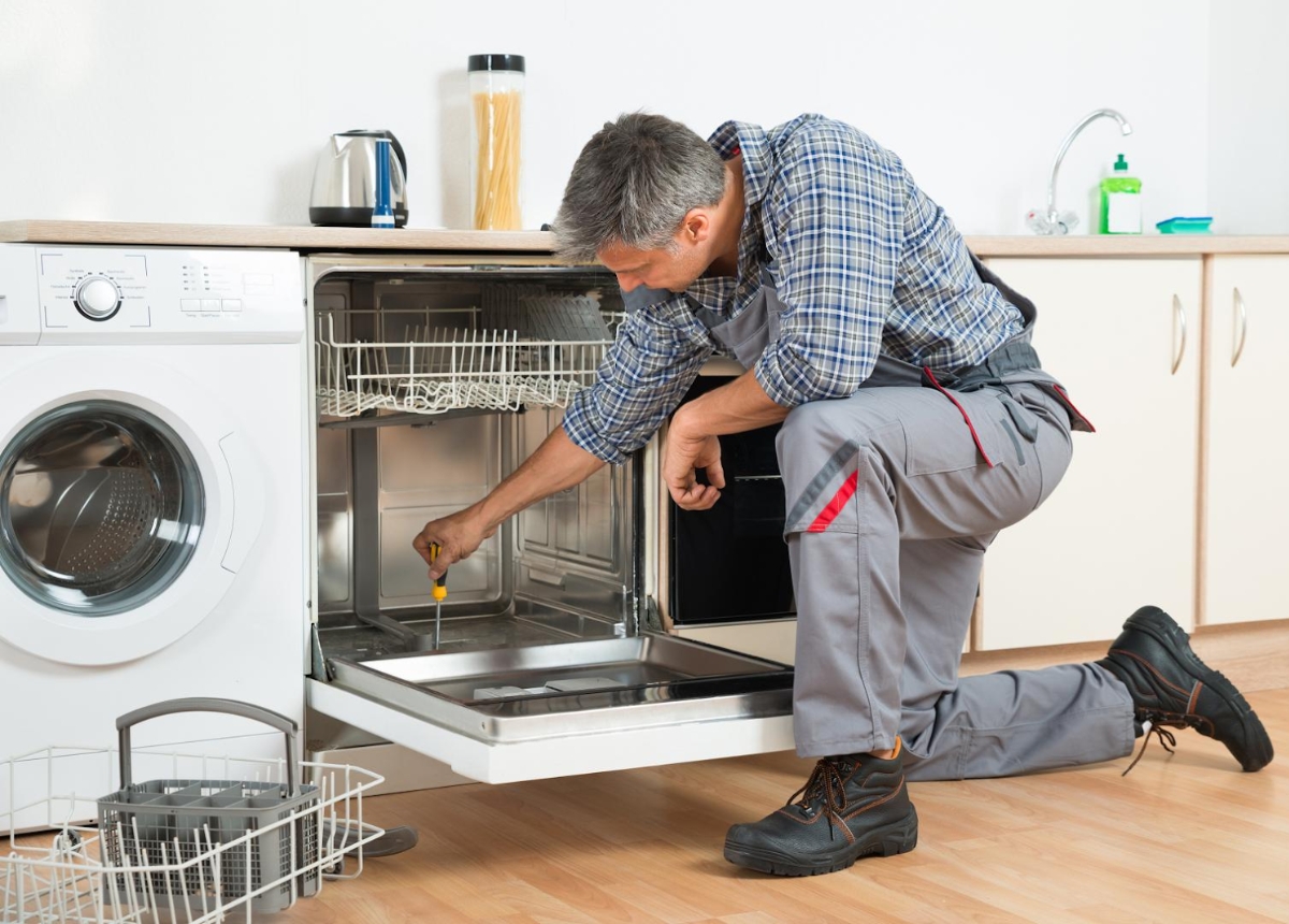 Kiểm tra vận hành và bàn giao máy rửa chén