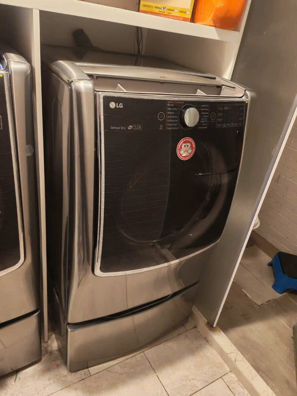 Máy sấy LG được kiểm tra và chạy thử sau sửa chữa